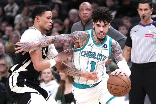 世界杯官方app-剧本杀！外来和尚凌驾本土一哥 塞克斯顿2转变让“三球”成替补|黄蜂|骑士|詹姆斯-布克奈特|科林-塞克斯顿|科林·塞克斯顿_新浪体育_新浪新闻