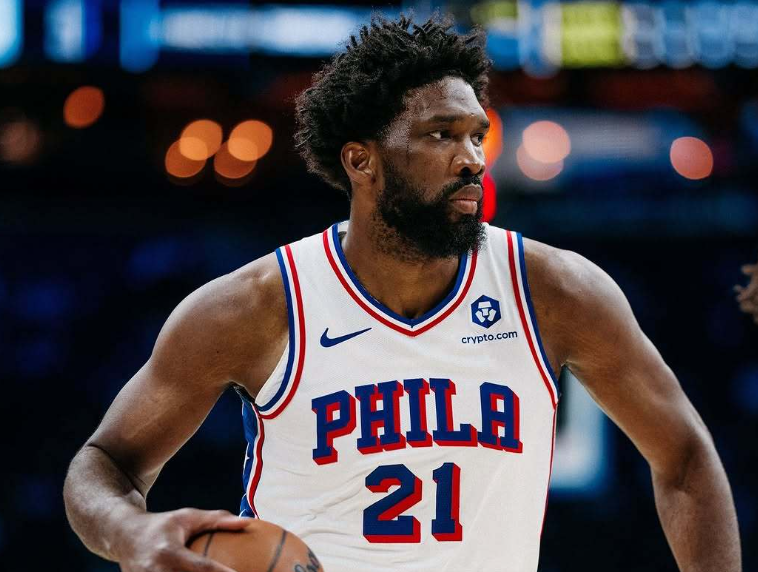 恩比德复出7失误，探花郎15+8马克西爆砍33分，76人客场复仇猛龙