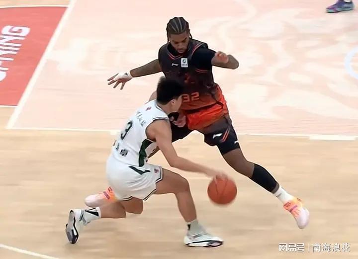 世界杯直播入口-丢人!拿600万,却全场0分,还遭教练弃用,球迷:不上他山东必赢