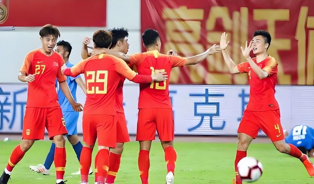 中国女足亚洲杯开门红，王霜进球后为何掩面，本人赛后给出答案